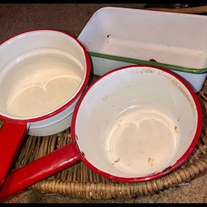 Vtg set of 3 enamelware pieces, 2 pots, 1 loaf pan